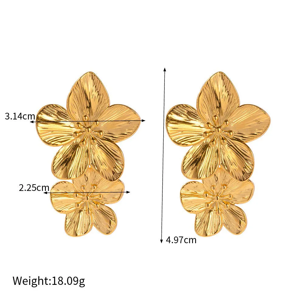18K gold flower-shaped design luxury necklace, bracelet, earrings and ring set