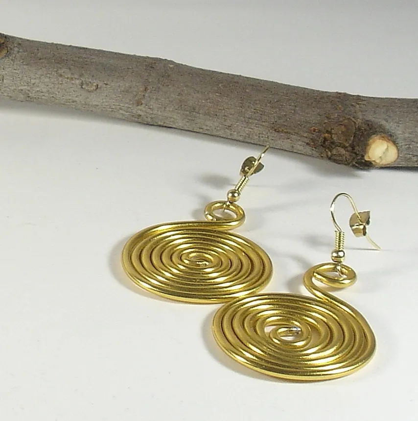Gold spiral earrings. Aluminum wire earrings. Golden aluminium spiral earrings. Celtic earrings. Light weight earrings. Aluminium earrings