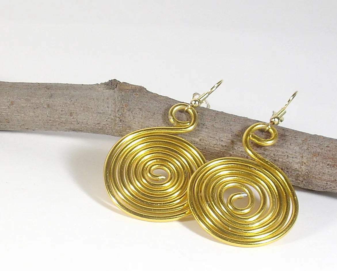 Gold spiral earrings. Aluminum wire earrings. Golden aluminium spiral earrings. Celtic earrings. Light weight earrings. Aluminium earrings